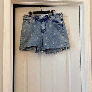 Mavi -  High Waisted Denim Shorts - Daisy Embroidery